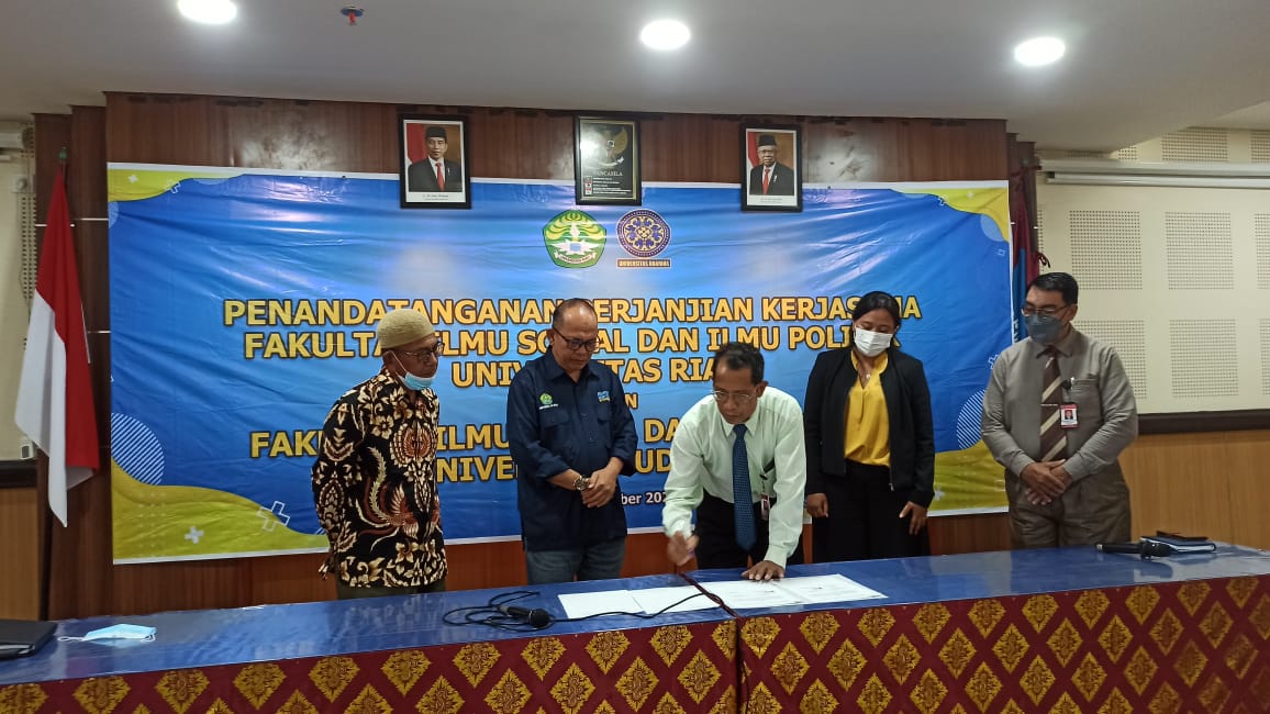 Realizing International Standard Study Programs, FISIP Udayana Implements MoA with FISIP UNRI